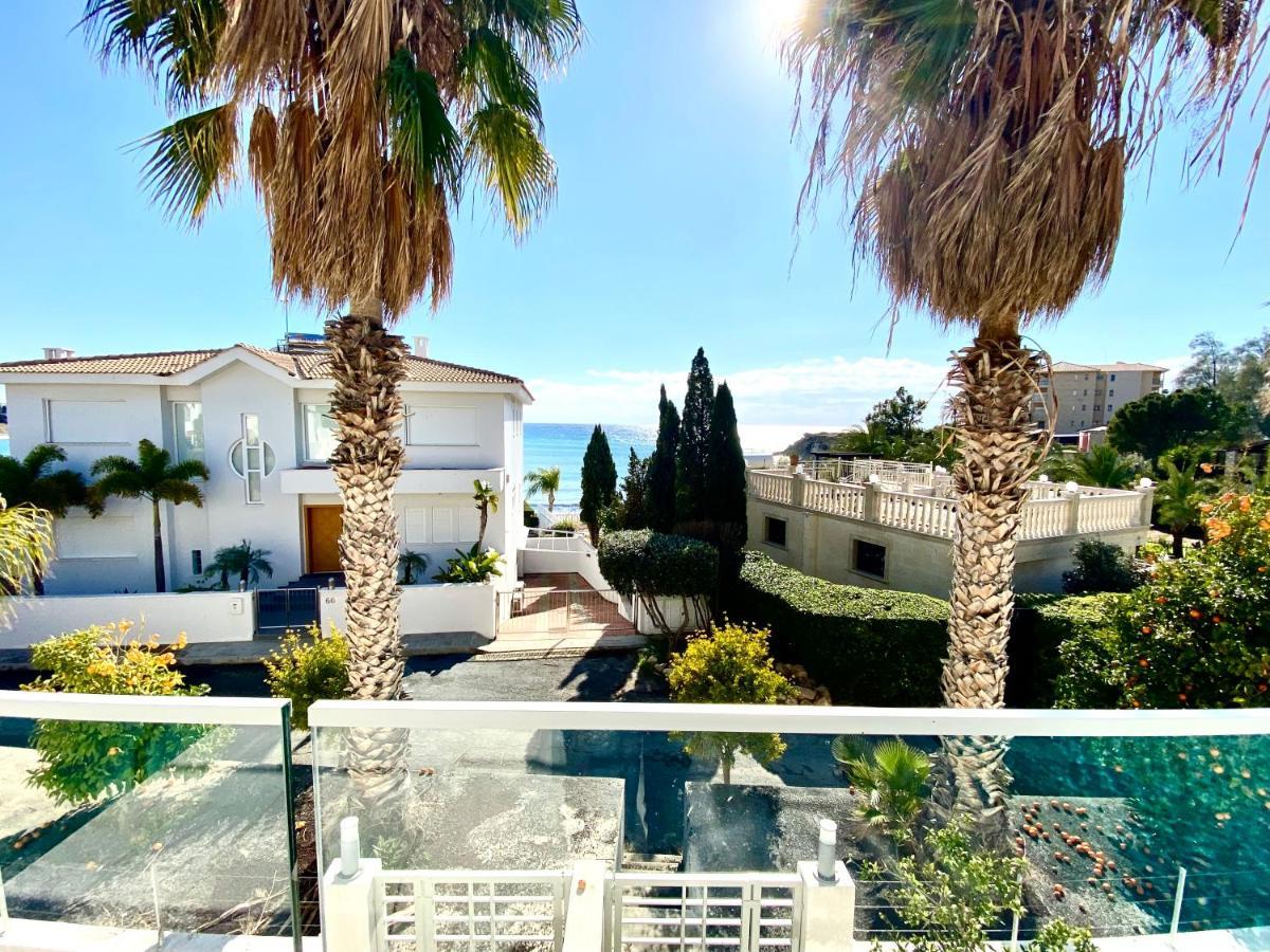 Coral Bay Beach Villa Paphos Exterior photo