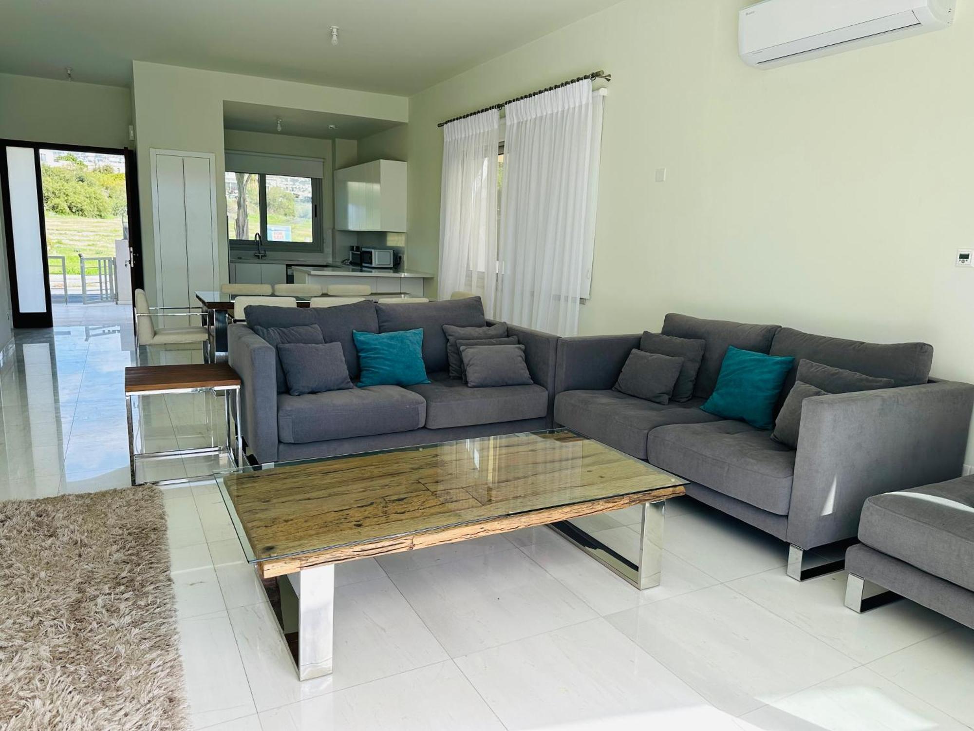 Coral Bay Beach Villa Paphos Exterior photo