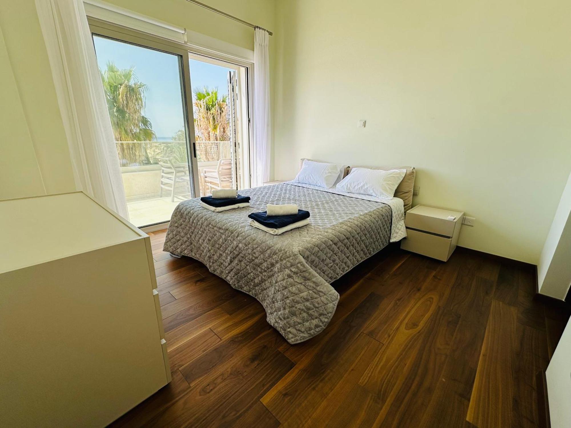 Coral Bay Beach Villa Paphos Exterior photo